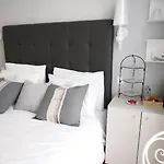 Oda ve Kahvaltı B In B Downtown