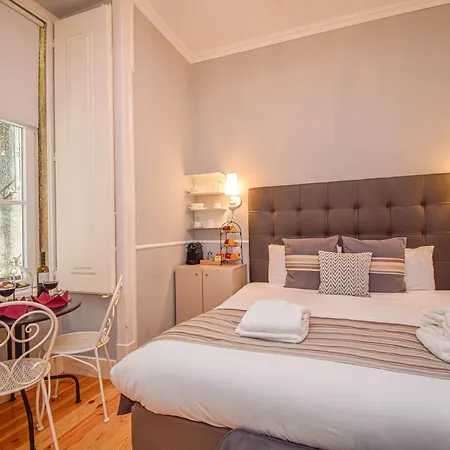 B In B Downtown Bed & Breakfast 3*