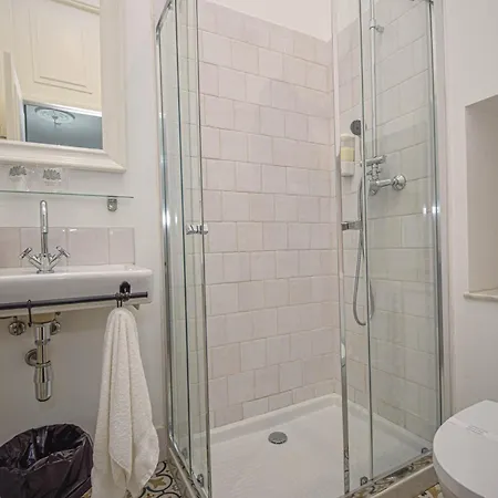 B In B Downtown Bed & Breakfast