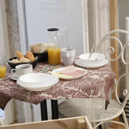 Bed & Breakfast B In B Downtown 3*