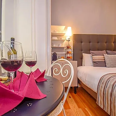 B In B Downtown Bed & Breakfast Lisboa