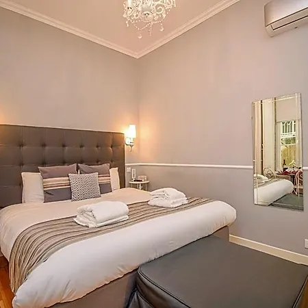 B In B Downtown Bed & Breakfast 3*