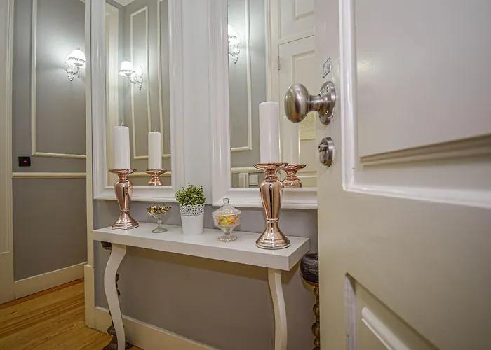 B In B Downtown Bed & Breakfast