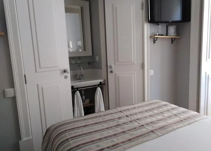 B In B Downtown Bed and breakfast